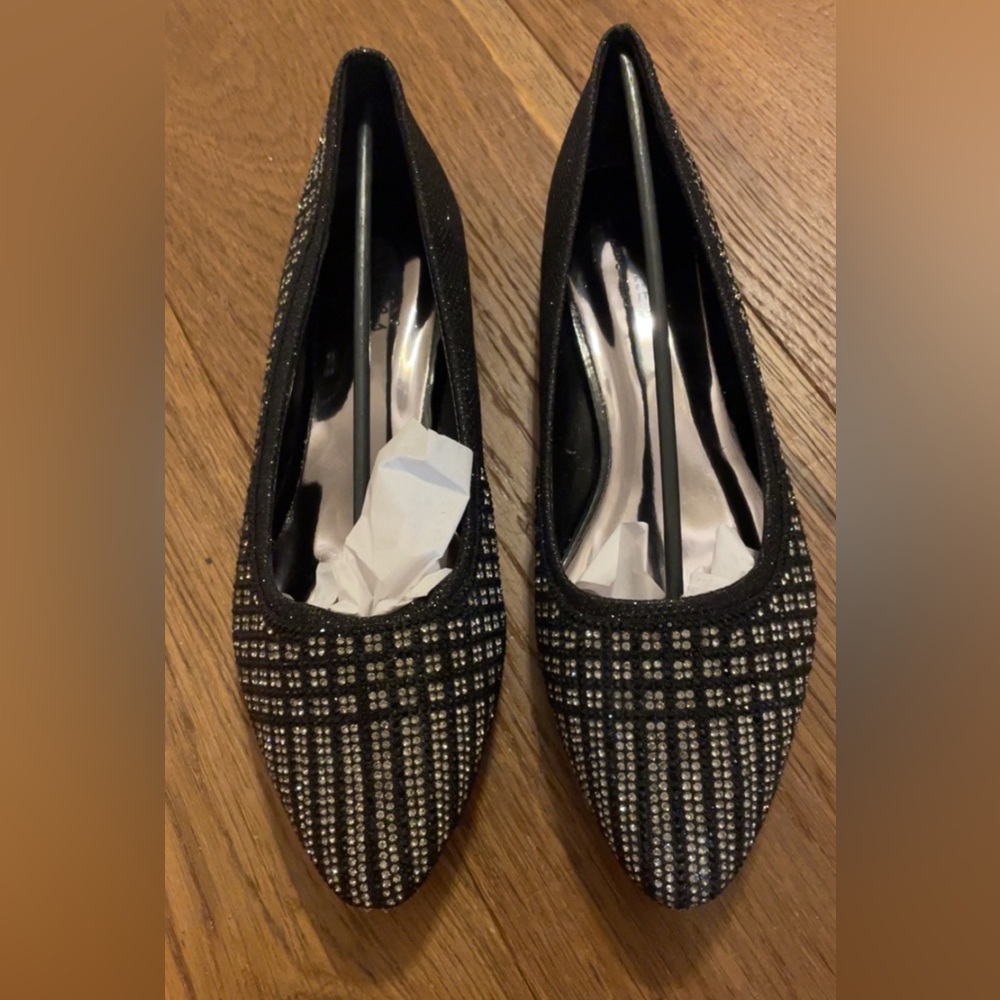 BLACK FLATS WITH RHINESTONES